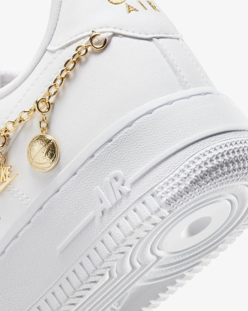 Nike Schuhe Damen Mit Kette Nike Pixel White Gold Chain Air Force