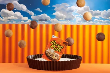 Kaws x Reese's Puffs