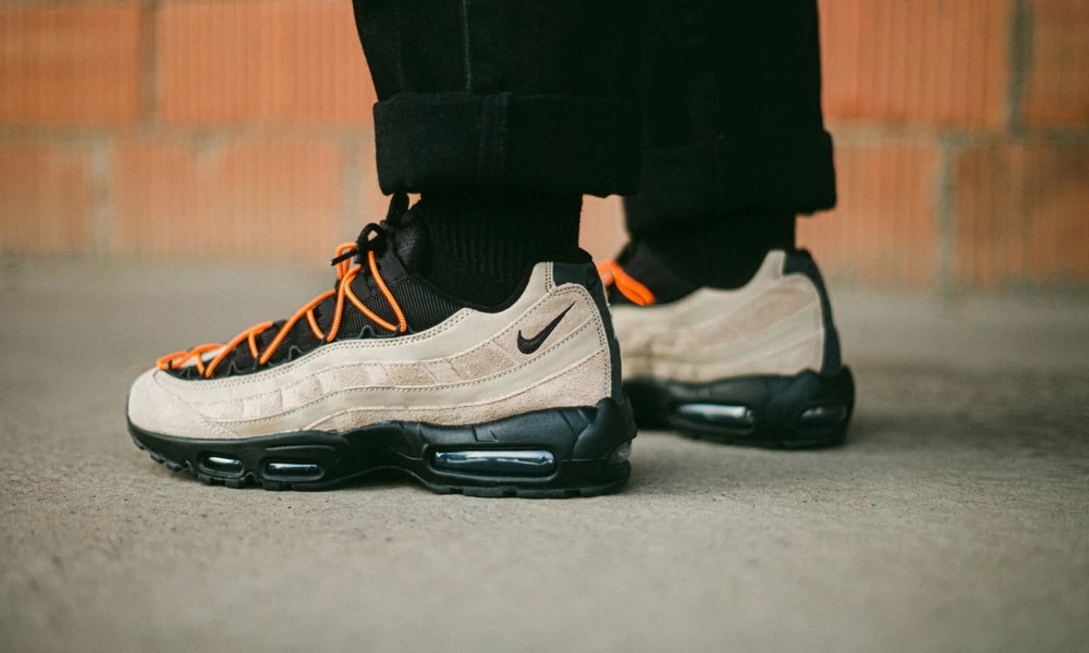 Air Max 95 Khaki Total Orange Dead Stock