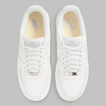 Air Force 1 Swooshes Sail