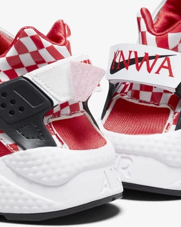 Nike Air Huarache Liverpool FC