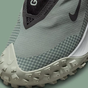 Nike ACG Mountain Fly Gore-Tex Clay Green