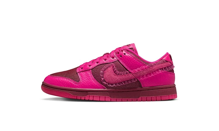 Nike Dunk Low Valentines Day 2022