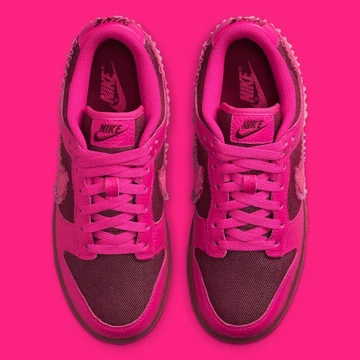 Nike Dunk Low Valentines Day 2022