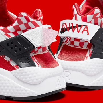 Air Huarache Liverpool FC