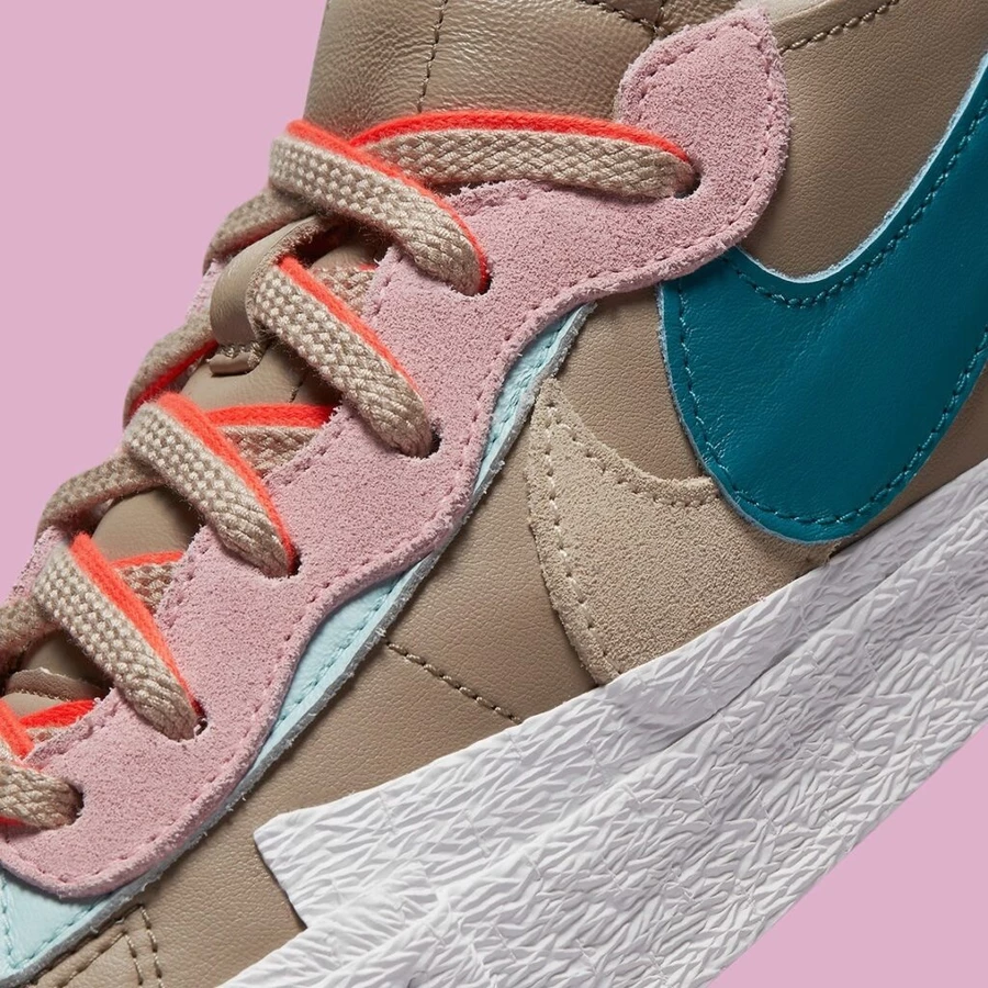 sacai-kaws-nike-blazer-low-