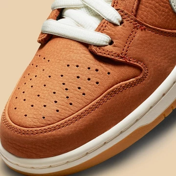 Nike SB Dunk Low Dark Russet