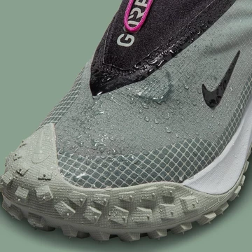 Nike ACG Mountain Fly Gore-Tex Clay Green