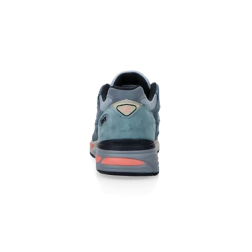 New Balance 991v2 Blue Silver von Hinten