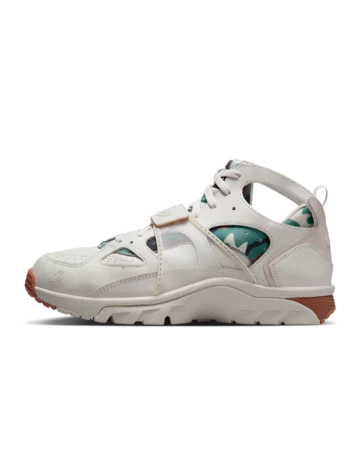 Corteiz x Nike Air Trainer Huarache Light Bone