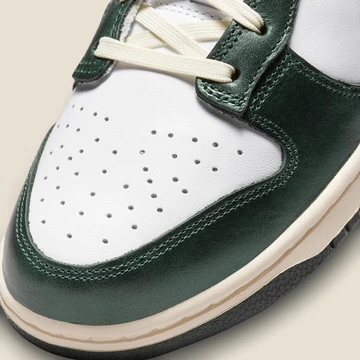 Nike Dunk Low Vintage Green