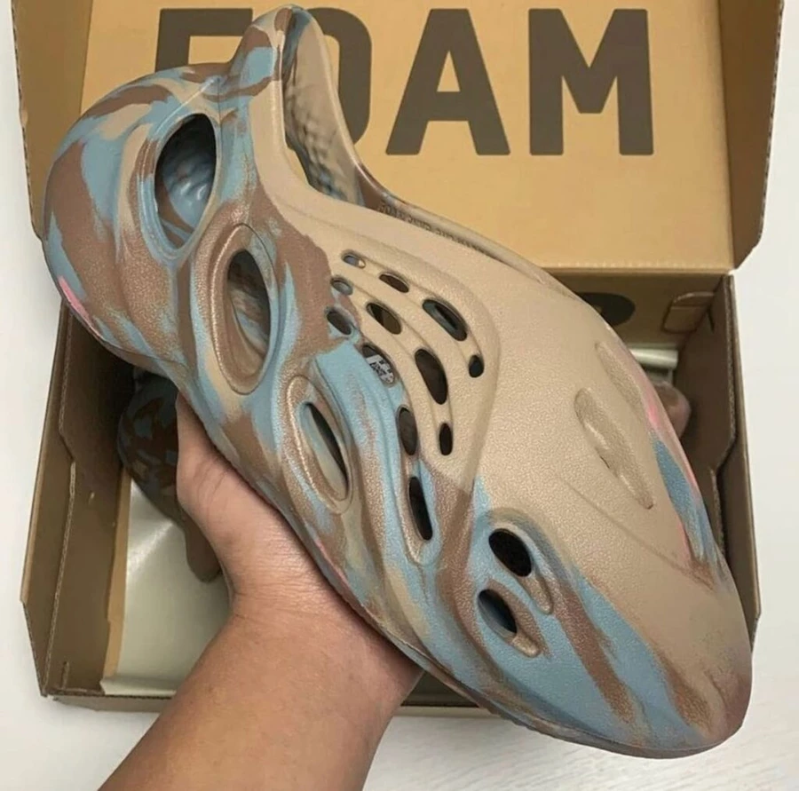 「未使用」adidasYEEZYFoam Runner Mx Sand Grey adidas Yeezy Foam RNNR MX Sand Grey Men's - GY3969 - GB