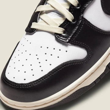 Nike Dunk High Vintage Panda