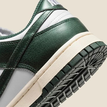 Nike Dunk Low Vintage Green
