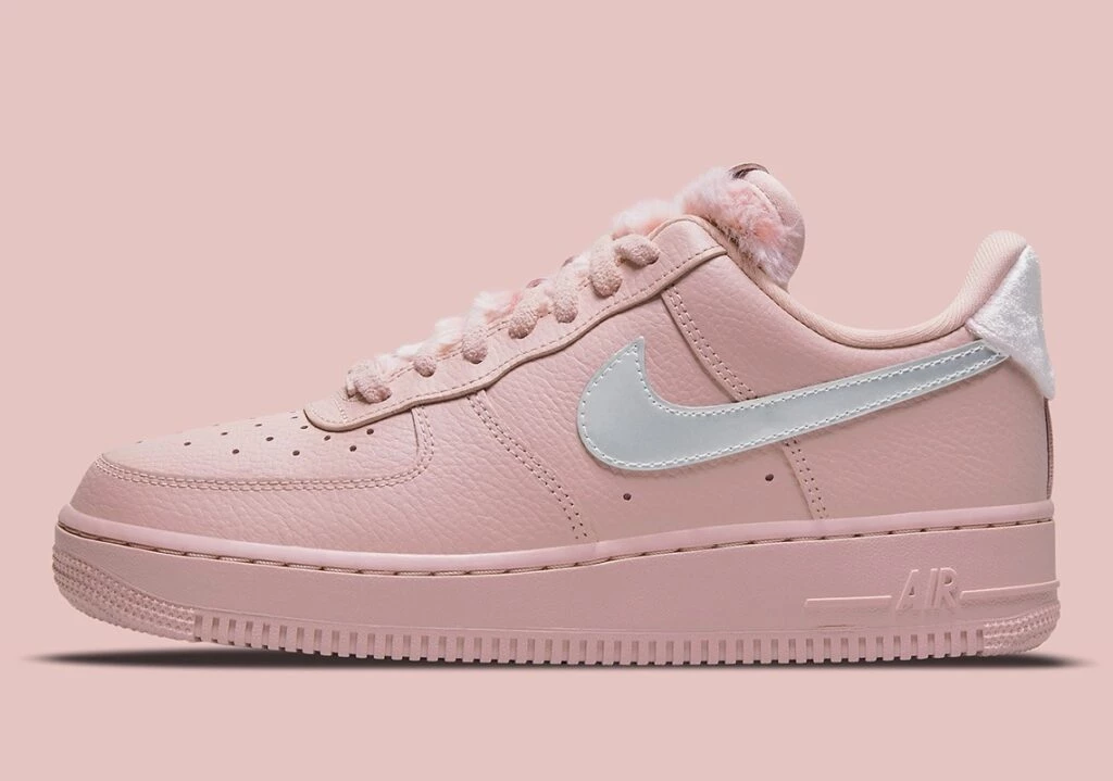Air Force 1 Pink Sherpa DO6724-601 | Dead Stock