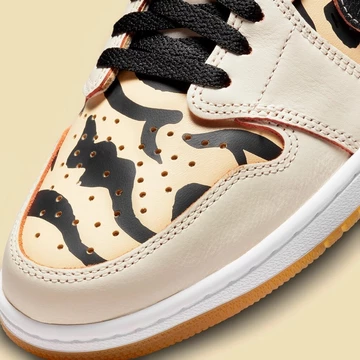 Jordan 1 Low OG Year Of the Tiger