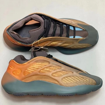Yeezy 700 V3 Copper Fade
