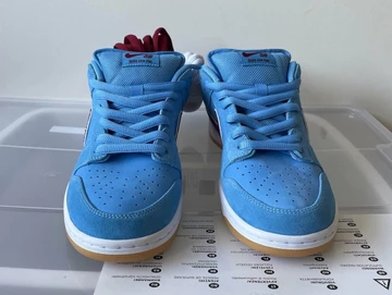 Nike SB Dunk Phillies