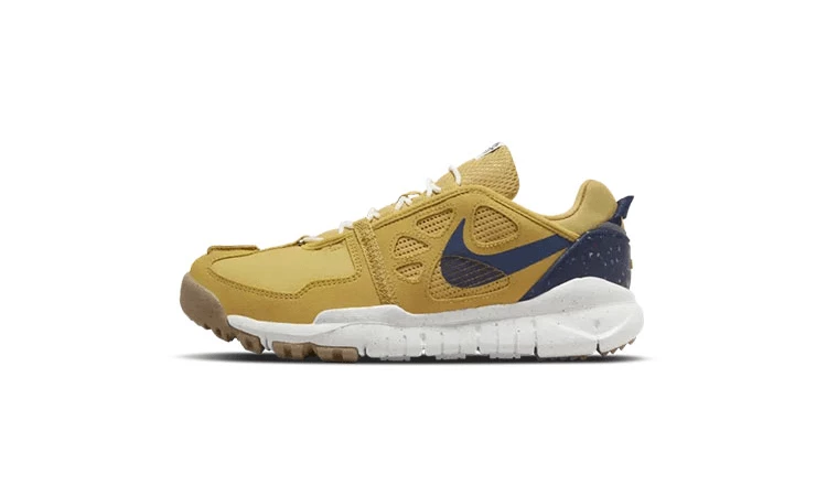 Nike Free Terra Vista Next Nature Goldtone