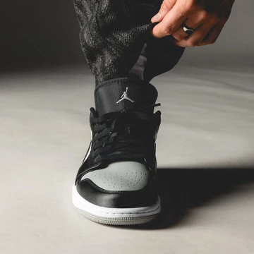 Jordan 1 Low Shadow Toe