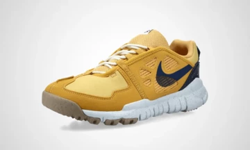 Nike Free Terra Vista Next Nature Goldtone