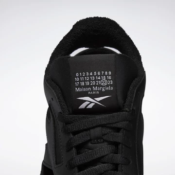 Maison Margiela Reebok Classic Leather DQ Low Black