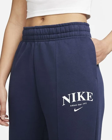 Nike News - Half Zip Hoodie and new Jordan Apparel