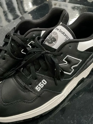 Erste Bilder vom CDG New Balance 550 aufgetaucht