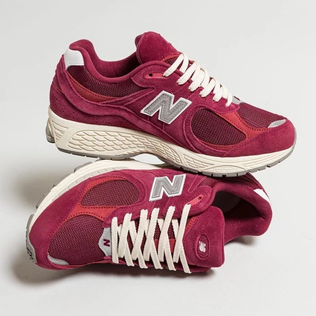 靴 New Balance 2002R \"Red Wine\" New Balance 2002R Red Wine | M2002RHA | Laced