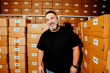 Hikmet Sugoer verkauft mit seinem Archive Sale 820 Sneaker bei eBay