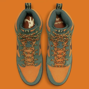Pass Port Nike SB Dunk High Workboots