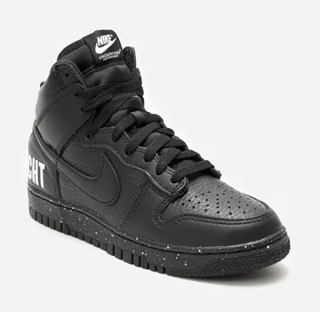 Die beiden Undercover Nike Dunk High wurden verändert