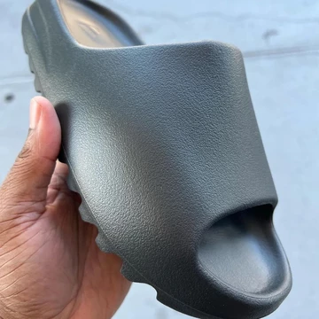 Yeezy Slides Onyx