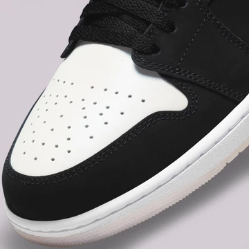 Jordan 1 Low Black White Diamond