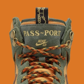 Pass Port Nike SB Dunk High Workboots