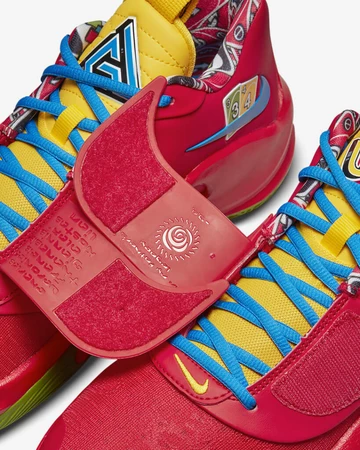 UNO Nike Zoom Freak 3