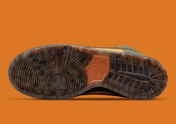 Pass Port Nike SB Dunk High Workboots