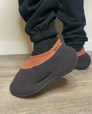 adidas Yeezy Knit Runner Stone Carbon GY1759