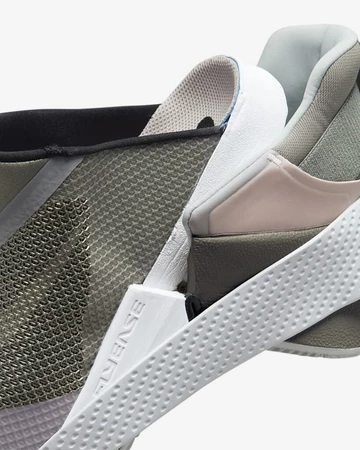 Nike Go FlyEase Light Army