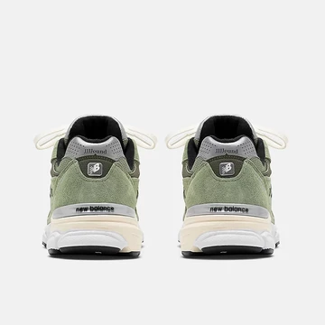 JJJJound New Balance 990v3 Olive