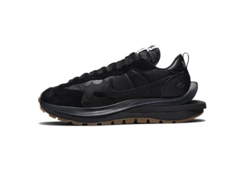 Nike Sacai Vaporwaffle - Released on March 10th