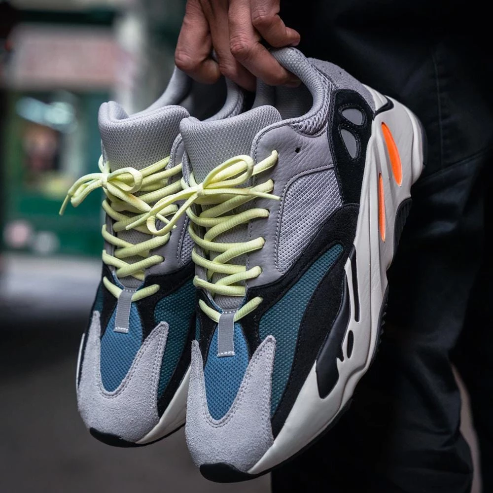 Yeezy 700 OG Wave Runner B75571 Dead Stock