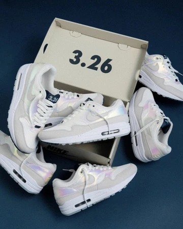 Air Max 1 La Ville Lumière