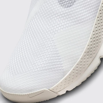 Nike Go FlyEase All White