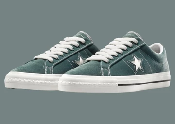 thisisneverthat x Converse One Star Pro schräg frontal