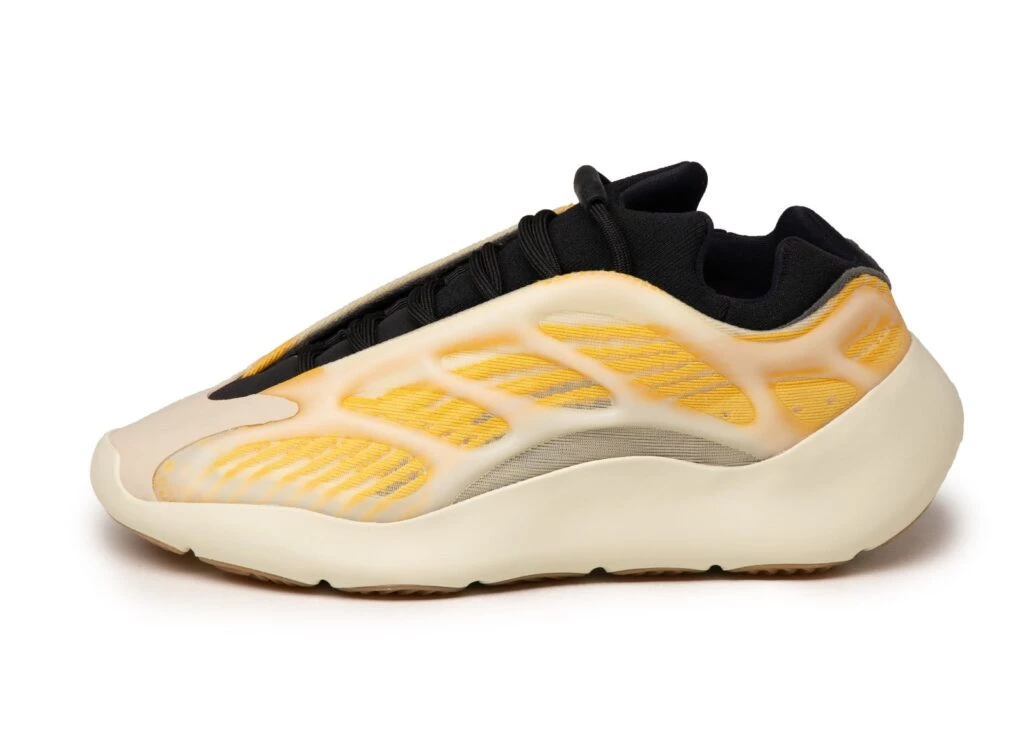 adidas gazelle silver green womens adidas Yeezy 700 V3 "Copper Fade"
