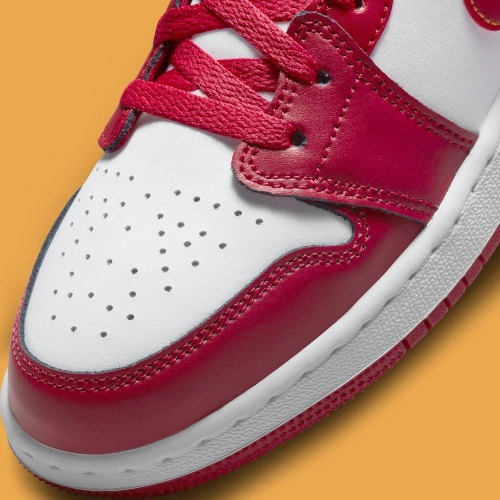 Jordan 1 Low Cardinal Red 553558-607 | Dead Stock