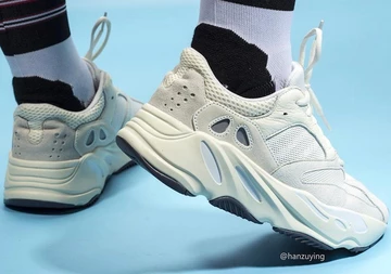 adidas Yeezy Boost 700 Analog