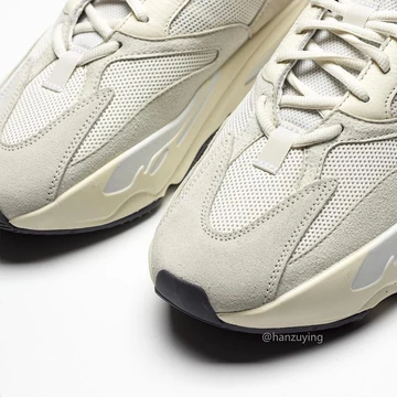 adidas Yeezy Boost 700 Analog