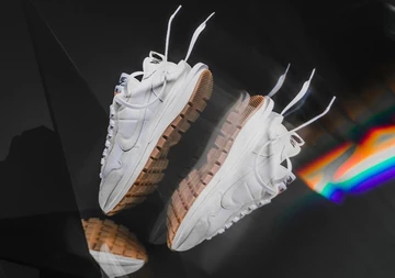 Nike Sacai Vaporwaffle - Released on March 10th